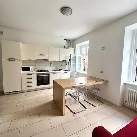 Apartment Segantini Trento, 2d